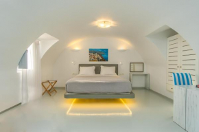 Central Fira Suites